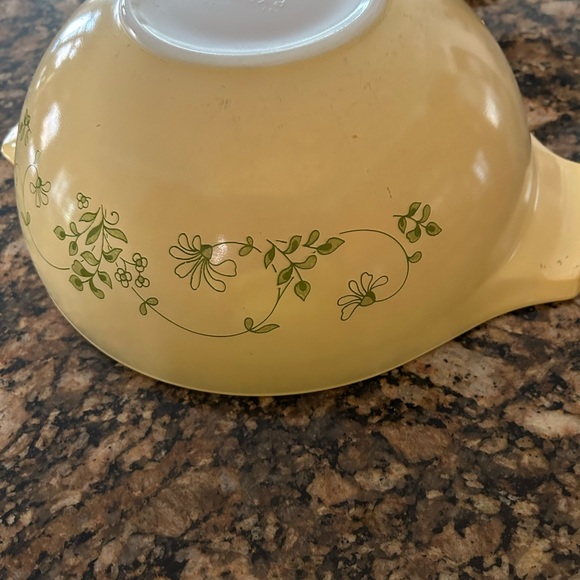 Pyrex 4 Wt  Shenandoah CinderellaBowl # 444 Pretty Yellow Pattern - Picture 7 of 9